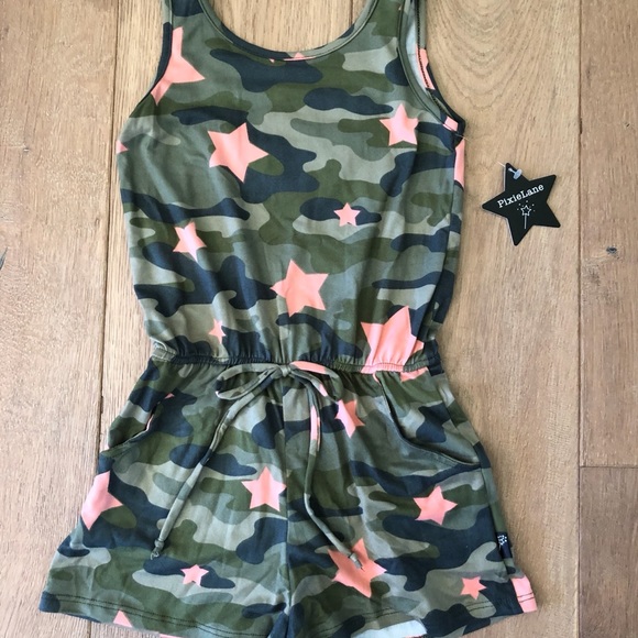 Pixie Lane Other - Pixie Lane Short Romper printed camo w/blush star